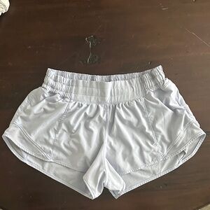 lululemon Women’s Hotty Hot Low Rise Lined 2.5” Shorts in Light Blue